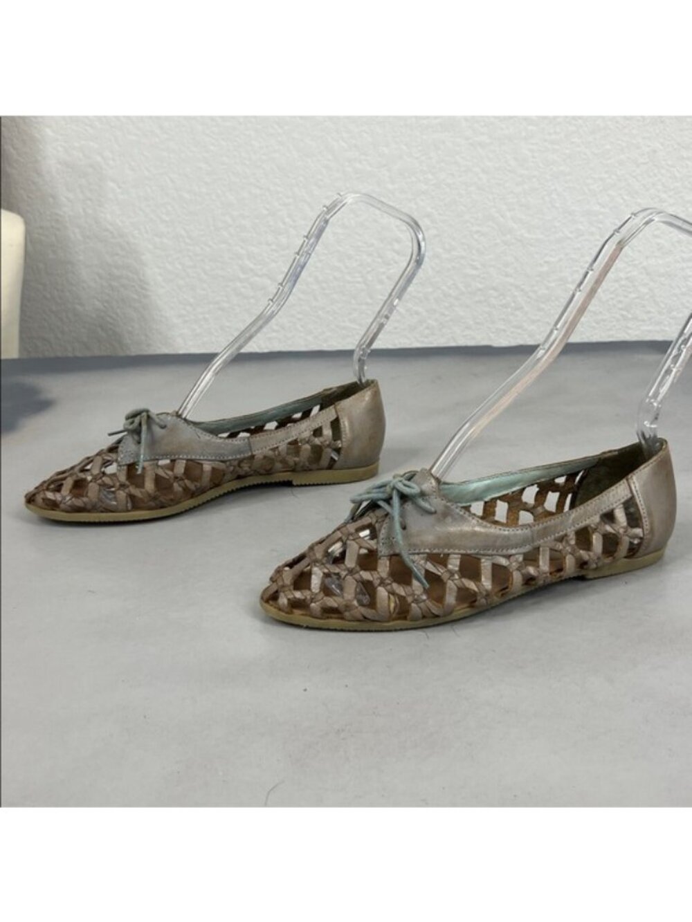 VTG Naturales Leather Fishnet Fisherman Low Cut Flats Lace Up